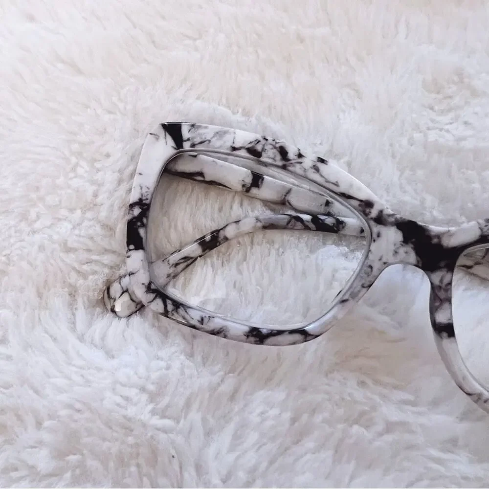 Leila White Marble Cateye Oversized Reader Glasses - Picture 2 of 10